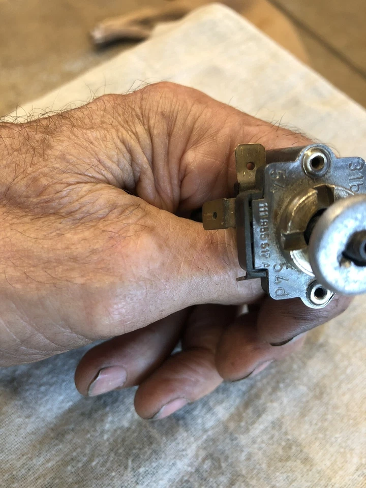 Interruptor de lavado de parabrisas OEM alemán SWF VW Volkswagen Bug Beetle Ghia años 60 Foto 4 de 4