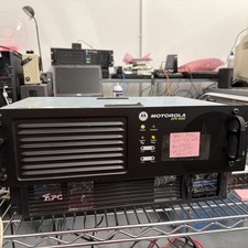 Motorola XPR8400 UHF 450-512 Mhz 40W TRBO Repeater
