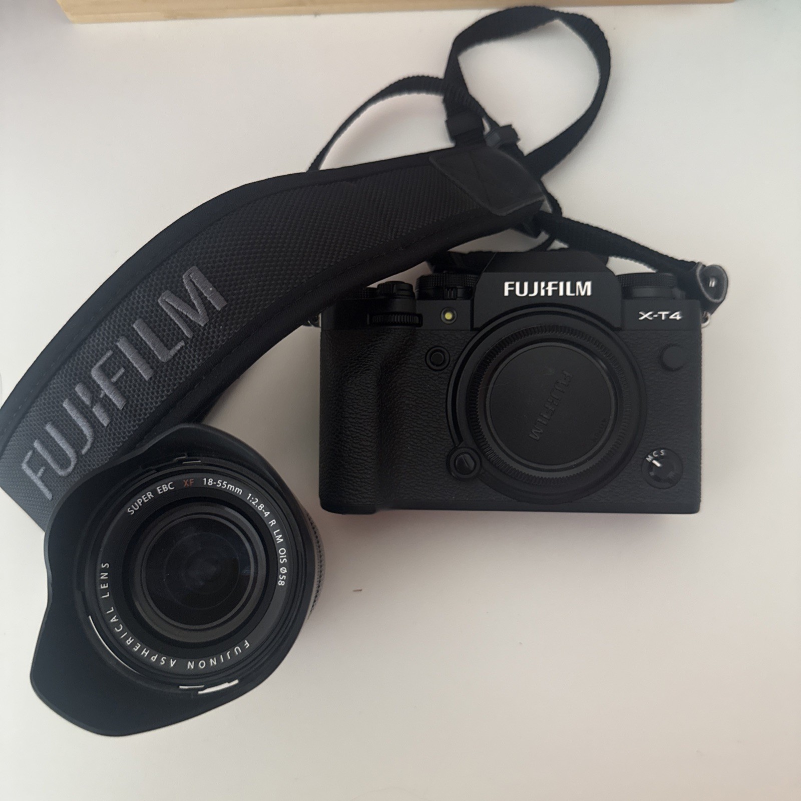 Fujifilm xt4 + 18-55 Kit Lens