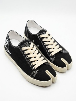  Maison Margiela Black Canvas Tabi Low-Top Sneakers
