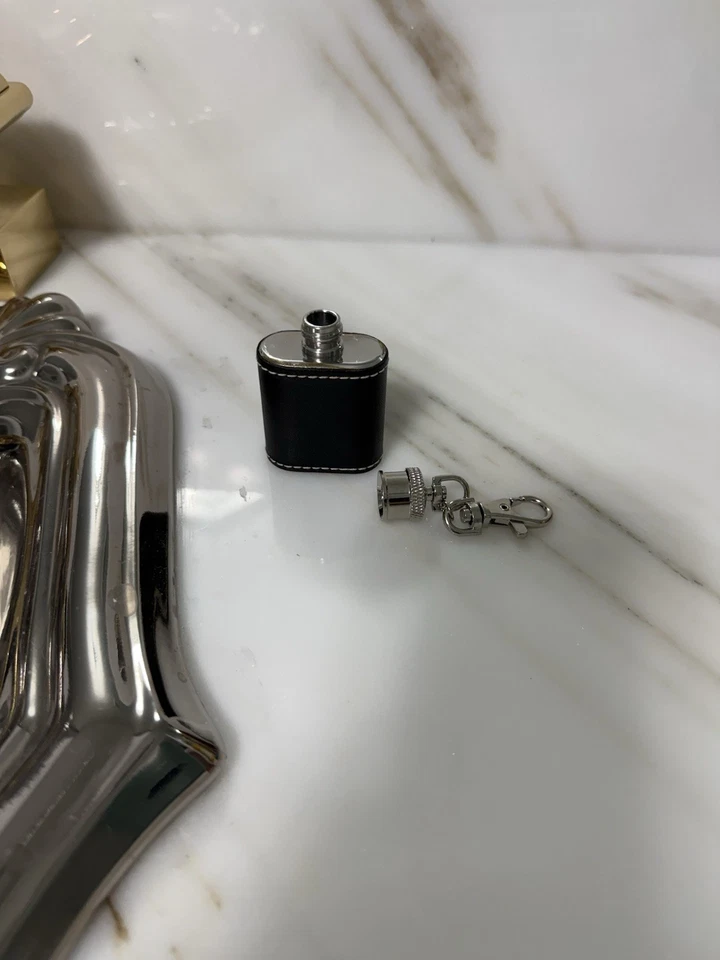 Ettinger Mini Flask Keychain Stainless Steel Wrapped Genuine Leather New In Box - Image 4 of 4