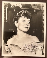 Helen Hayes 8x10 Signed Photo VG++ Condition 1st Lady Of The American Theatre