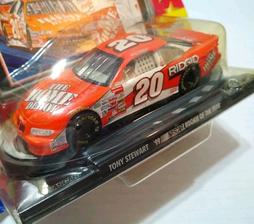 Tony Stewart #20 1999 NASCAR Rookie Of The Year Winners Circle 1/43 Sam Bass - Picture 3 of 9