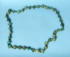 Collana con perline e quadrati in legno di cocco Verde Etnica - Bigiotteria