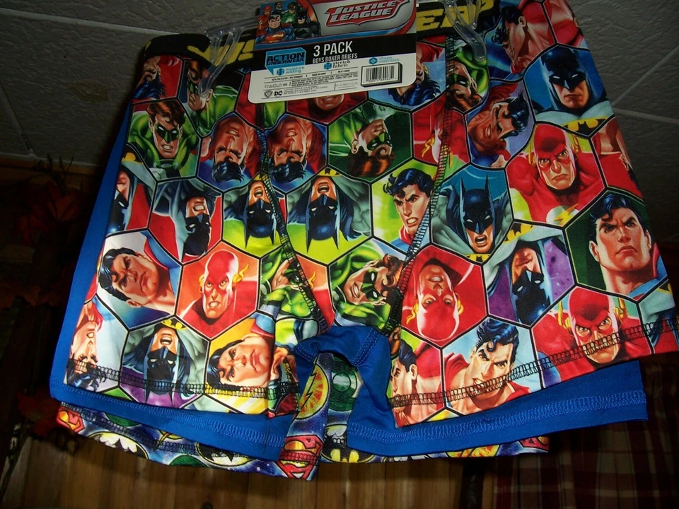 PACK DE 3 CALZONCILLOS BOXER DE LA LIGA DE LA JUSTICIA PARA NIÑOS TALLA GRANDE 10 DISEÑOS VARIOS Foto 2 de 2