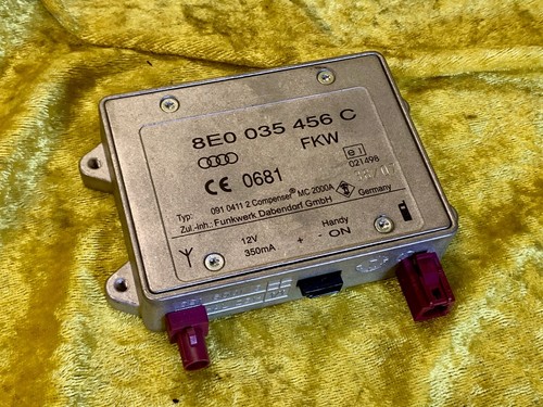 AUDI A4 / B7 Verstärker Antennenverstärker Radio Handy 8E0035456C Original