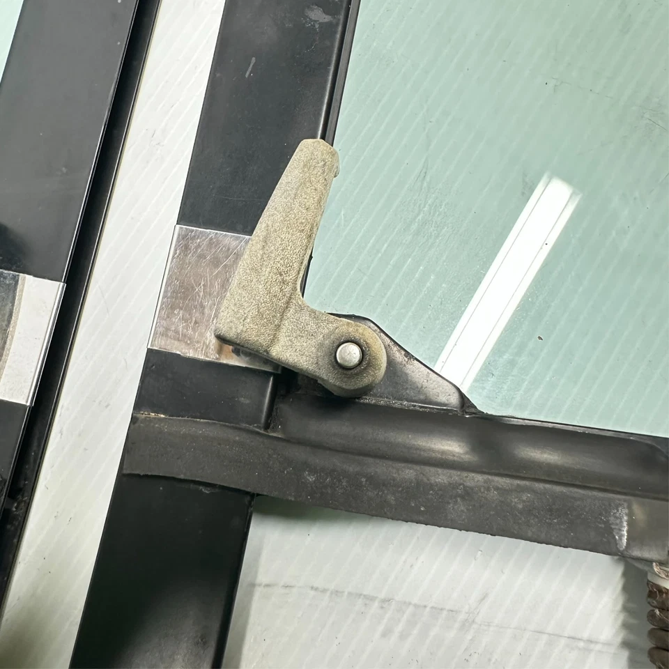 1992-1997 OBS FORD F150 F250 F350 DRIVER PASSENGER Vent Wing Windows PAIR - Изображение 4 из 4