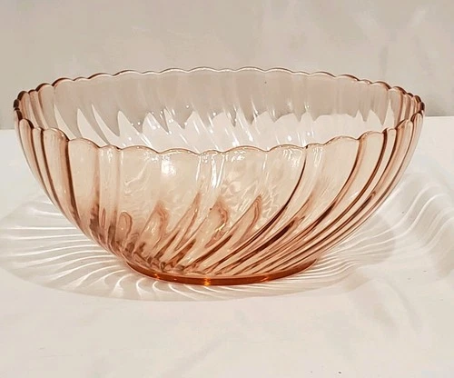 Vintage Arcoroc France Vintage Pink Depression Glass Rosaline Swirl Servimg Bowl
