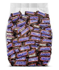 Snickers Milk Chocolate Fun Size, Bulk Wrapped Candy Bars 5 Pounds FAMILY PACK