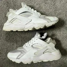 White huaraches from Nike women's size 8.5