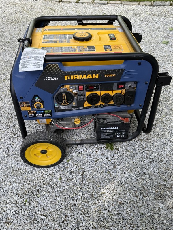 Firman 7500W / 9400W Peak Tri Fuel (GAS, LPG AND NG) GENERATOR T97572