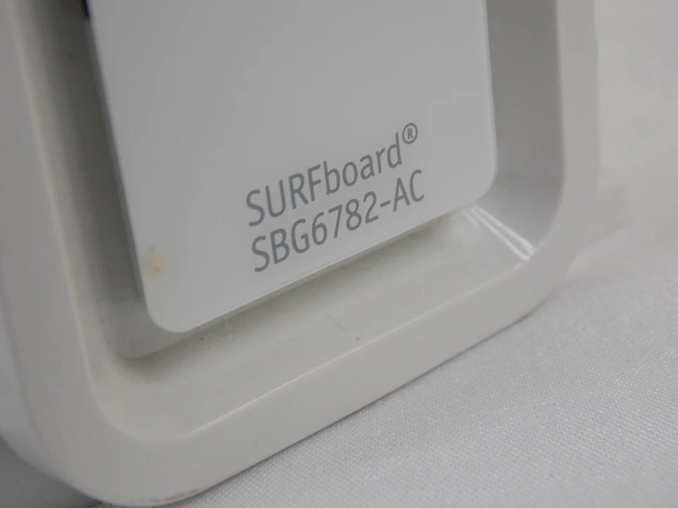 Motorola Surfboard Arris SBG6782-ACH DOCSIS 3.0 Modem & Wifi Router - Image 2 of 4