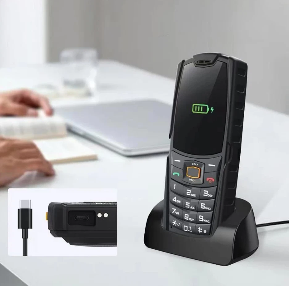 AGM M7 Clavier Robuste Téléphone 4G LTE Android IP68 Écran Tactile 2+16G 2500mAh - Photo 2/4