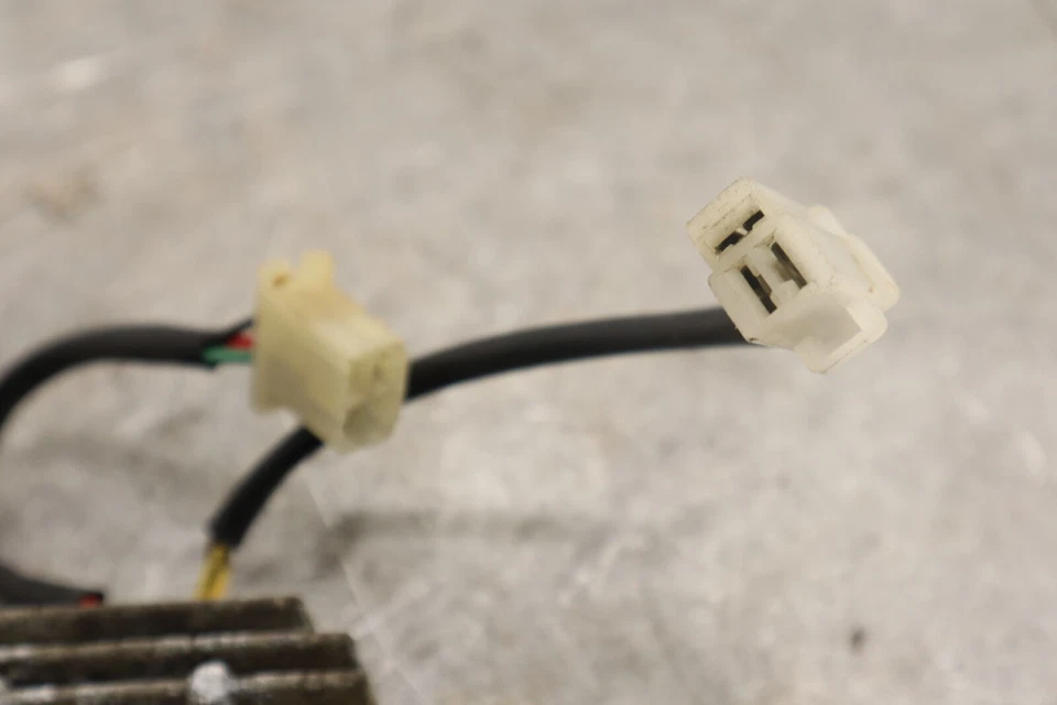 Honda Nighthawk 450 CB450SC 1982 OEM RECTIFICADOR REGULADOR DE VOLTAJE 31600-413-008 Foto 3 de 4