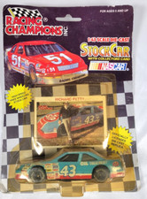 Vintage Racing Champions Richard Petty NASCAR 1992 Stock Car 1:43
