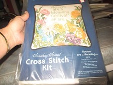1981 Sealed CANDAMAR Cross Stitch FLOWERS ARE A BLOOMING ... Kit FREE SHIP cm