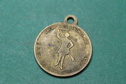 PENDANT MEDAL KEY RETURN CREDIT CARD SENTINEL INC CAROL STREAM IL EBay