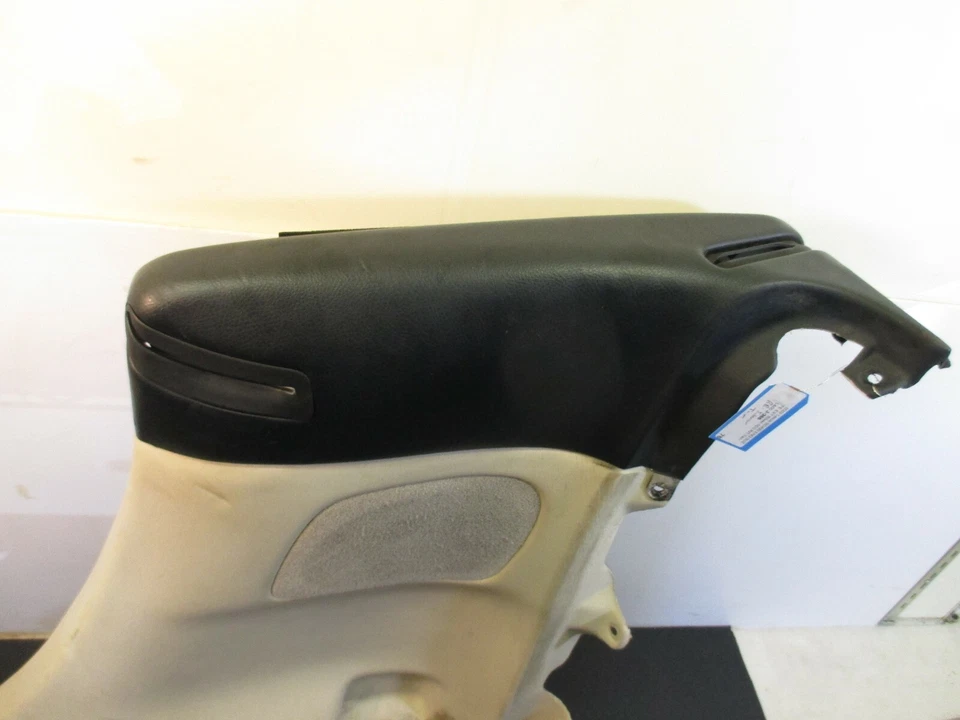 Lexus SC430 2002 3UZ-FE pasajero cuarto trasero derecho panel moldura (Tan-LA00) defecto Foto 2 de 4