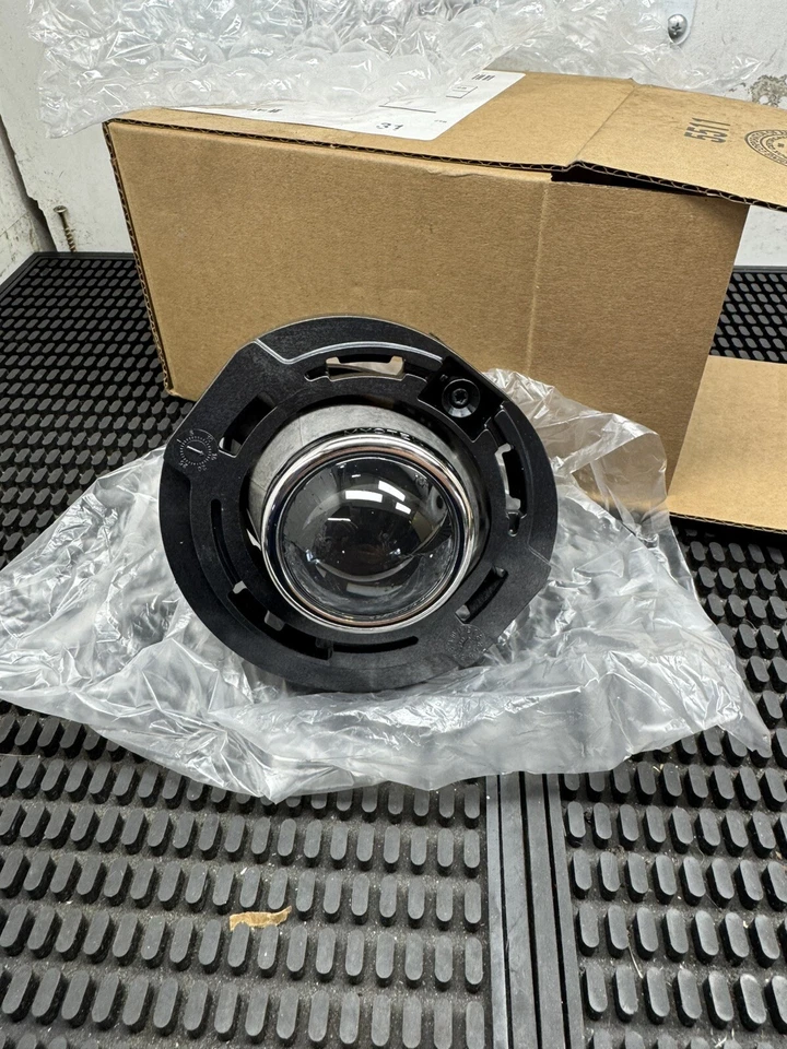 Fiat 500 2012-2019 genuino nuevo Mopar luz antiniebla delantera derecha = izquierda OEM Foto 4 de 4