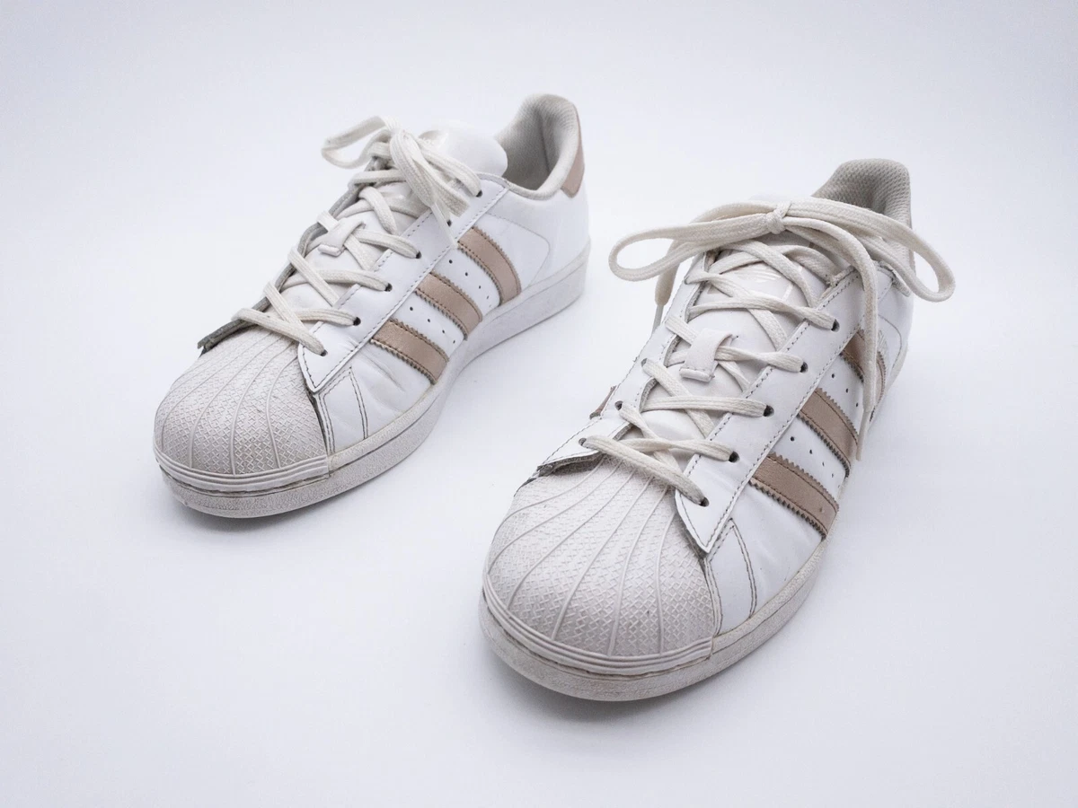 adidas gazelle silver green womens Adidas Superstar blanches et noires main image 0