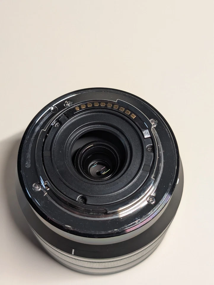 Sony SEL E 10-18mm f/4 OSS Super-Weitwinkel-Zoomobjektiv - E-Mount SEL1018 - Bild 3 von 3
