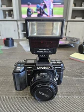 Minolta Maxxum 7000 AF 35mm SLR Film Camera 35-70 Lens Tested & working!