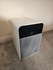 ICEQ22s 22L Mini Fridge Silver/White
