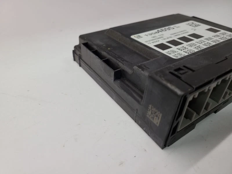 2013-17 CHEVROLET EQUINOX тела управления модуль BCM левой стороне приборной панели - Изображение 4 из 4