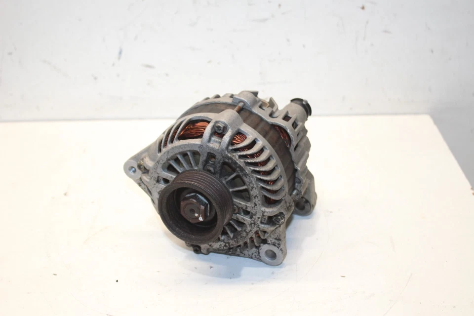 Infiniti QX4 2003 3,5 alternador OEM Foto 2 de 4
