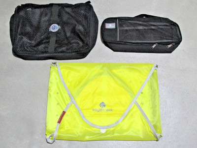 Eagle Creek Pack-It Travel Folder 17x12 Yellow + 2 Cubes Black -3 Piece Total