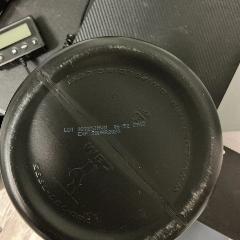 100 % Mass Gainer™, batido de vainilla, 5,15 libras (2,33 kg) Foto 3 de 4