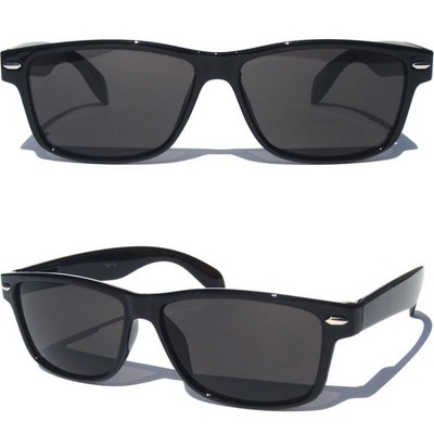 Rectangular Style Frame Tinted Lens Sunglasses Smart Modern Horn Rim Design