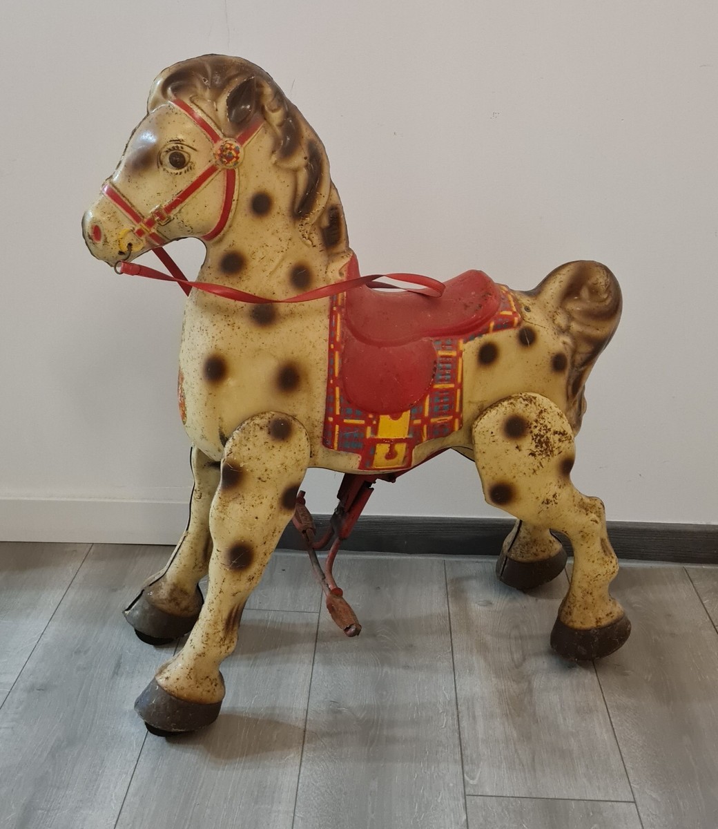 Magnifique cheval à pédales - Collection