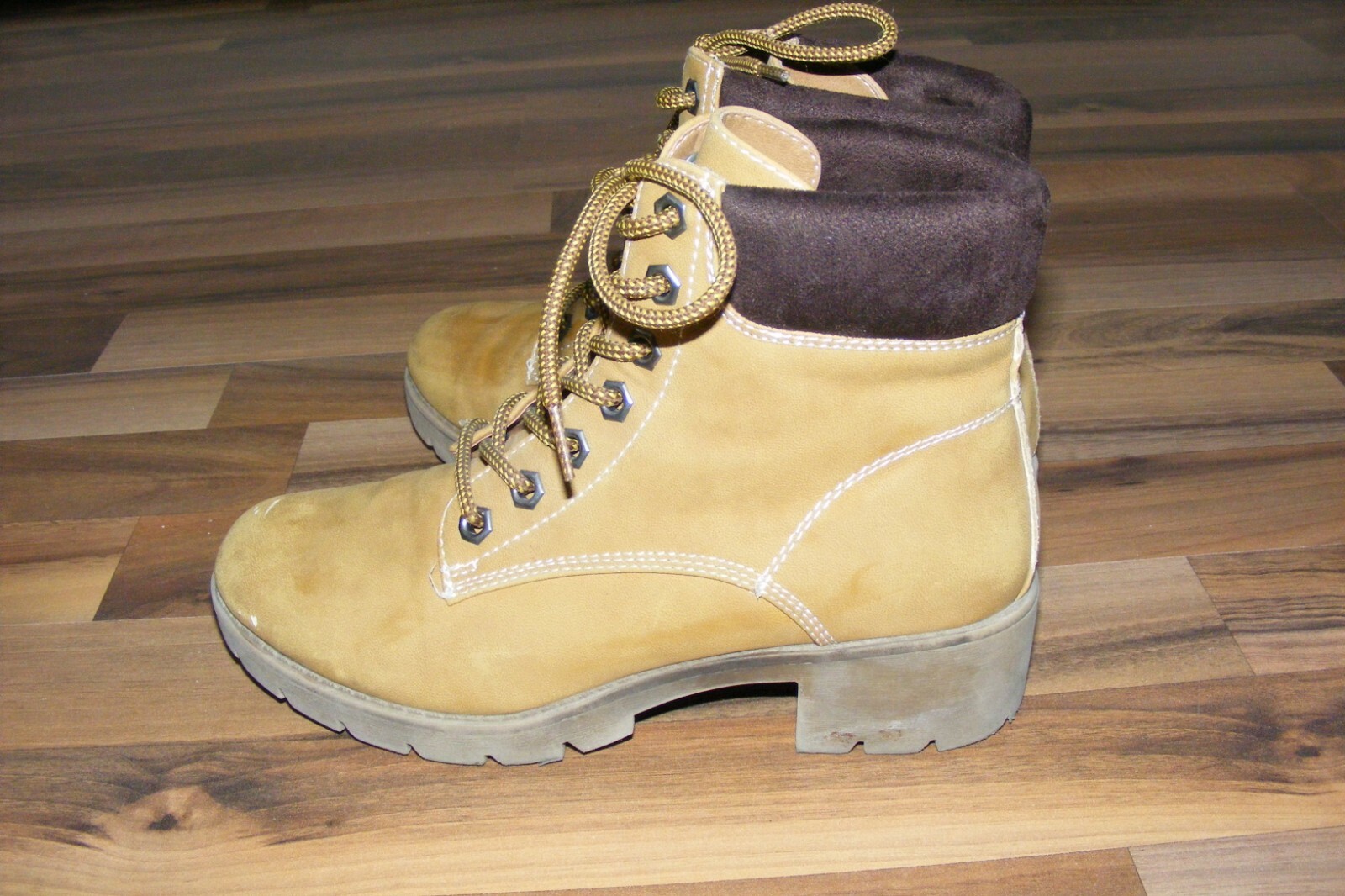 Bild 2 von 6