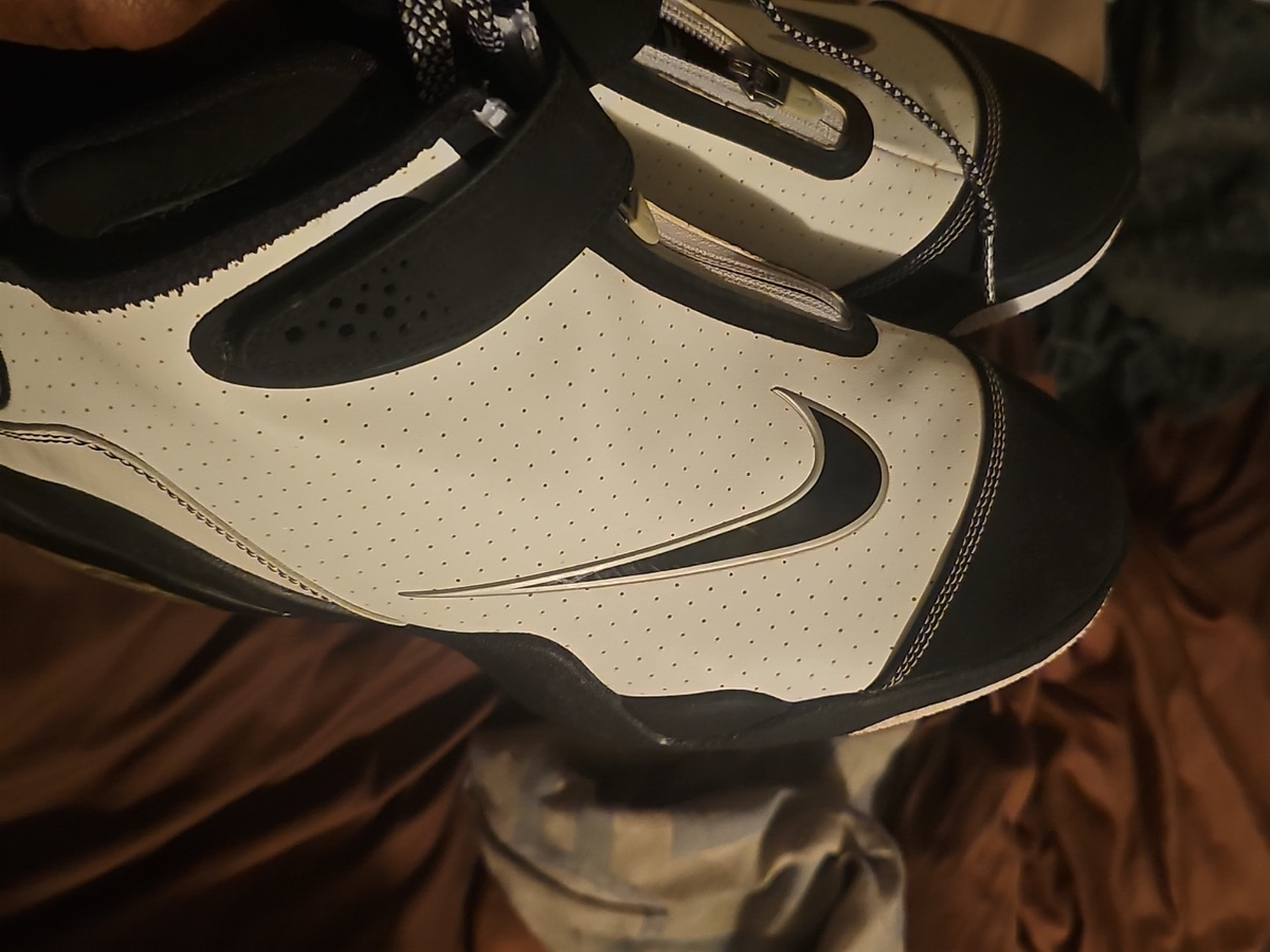 Size 11 Nike Air Zoom Flight The Glove NEW WITHOUT BOX