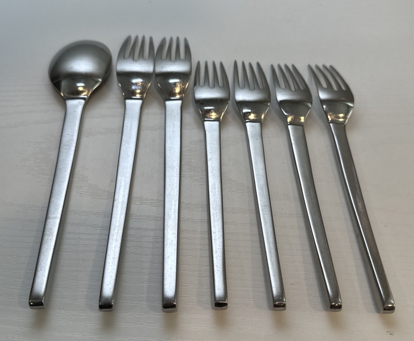 Cambridge Chop Conversation Stainless Flatware Finish - 1 Spoon, 6 Forks - 7 Pcs thumbnail 10
