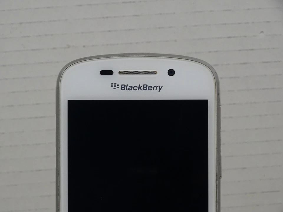 Smartphone Blackberry Q10 Blanco 16GB BlackBerry 10 OS 4G Rogers Solo Foto 2 de 4
