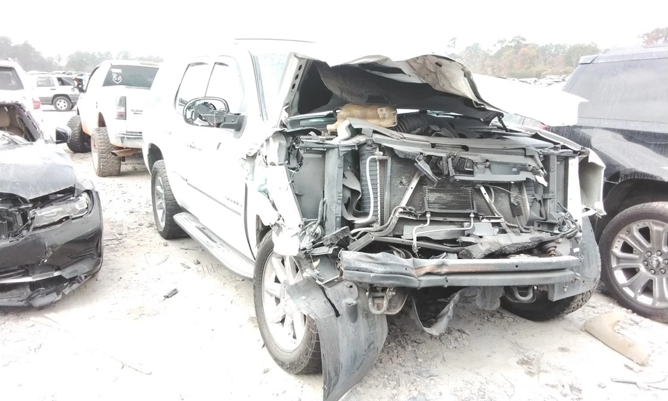 2012 GMC Yukon 6.2L Engine Motor OEM 174K Miles - LKQ440225072 - Image 2 of 4