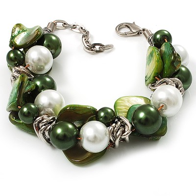 Kunstperlen & Muschel - zusammengesetztes silberfarbenes Gliederarmband (grün, oliv & weiß)