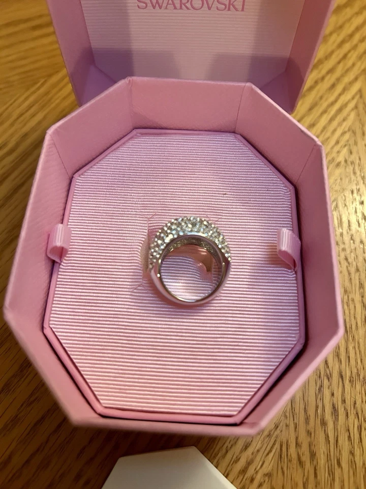 Anillo de Cóctel Cúpula Cristal Swarovski Brillante Tono Plata Blanco Talla 7 NUEVO Rosa Foto 3 de 4