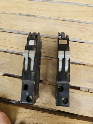 Set Of 2 Zinsco R38 RC38 twin 2 pole 40 Amp 120 V Circuit Breaker AK
