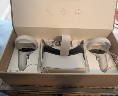 Oculus/Meta Quest 2 128GB VR Headset w/ Original Controllers & Charger