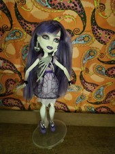 Monster High Spectra Vondergeist Dot Dead Gorgeous doll