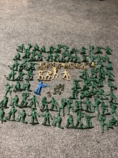 Almost 100 Mixed Color Painted Small Ect Army Men Plastic Toy Soldiers China