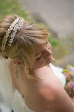 bellissimo diadema discreto con pietre di zirconi