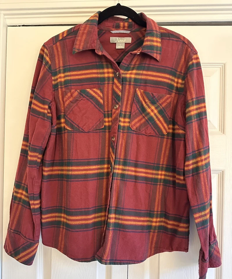 Camisa de franela con botones a cuadros roja talla mediana Natural Reflections para mujer  Foto 3 de 4