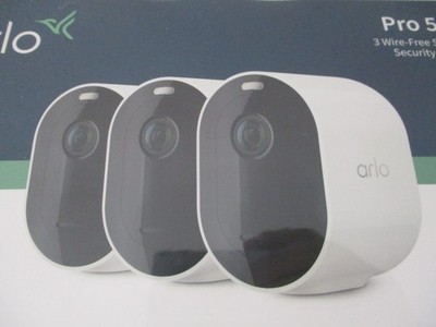Arlo Pro 5 2K weiß 3er-Pack Überwachungskamera VMC4360P-200EUS-