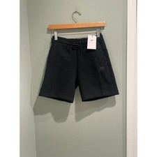 Nike Tech Fleece Kids Black Standard Fit Shorts Size M HV1196-010