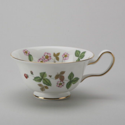 Wedgwood Wild Strawberry Teacup & Saucer Set for 2 | Fine Bone
