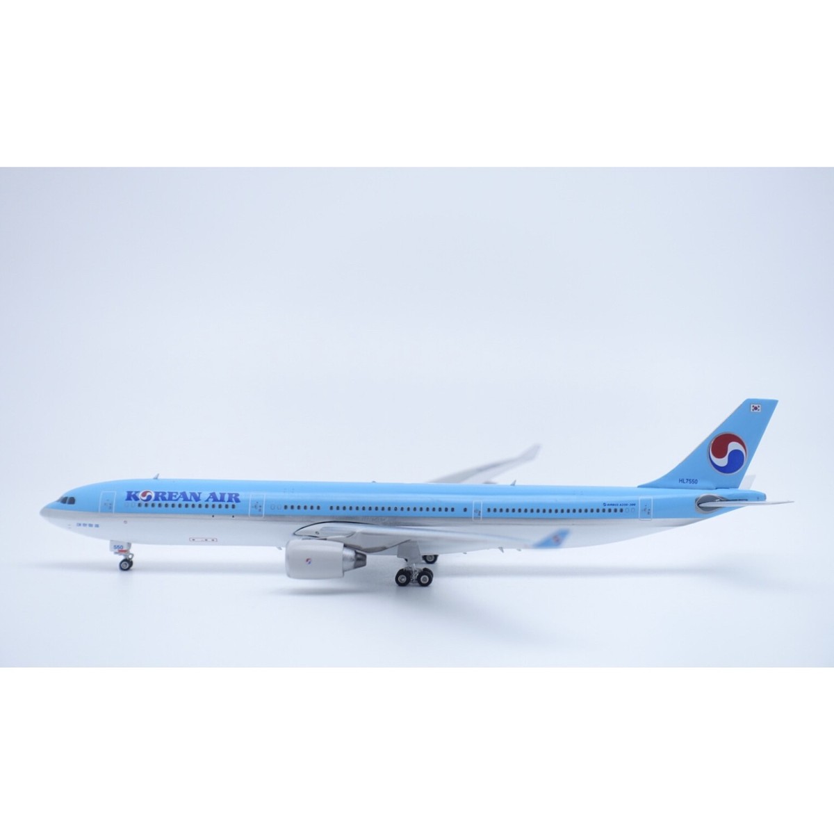 KOREAN AIR A330-300 大韓航空 コリアン ph 1:400 KOREAN AIR A330-300 大韓航空 コリアン ph 1:400 - メルカリ